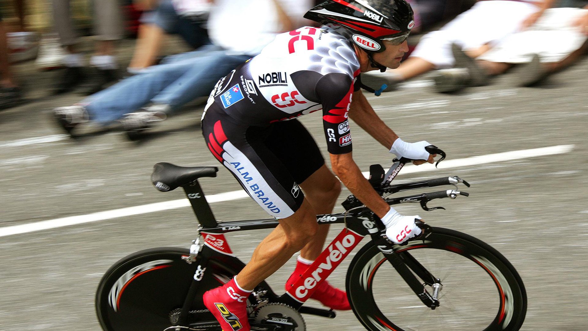 布鲁诺·卡博克洛在NBA夏季联赛中展现团队合作精神，布鲁诺卡波科洛体测数据