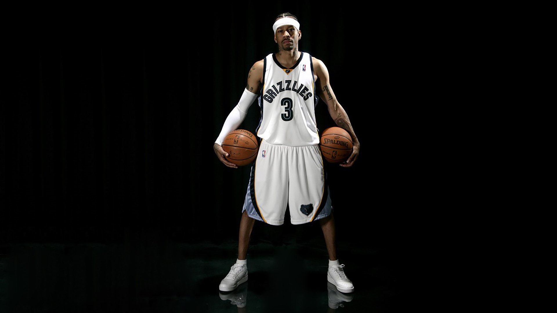 华体会官网体育-拜仁5-2大捷奥格斯堡，莱万完成帽子戏法，德甲_拜仁6-0大胜夺冠莱万戴帽