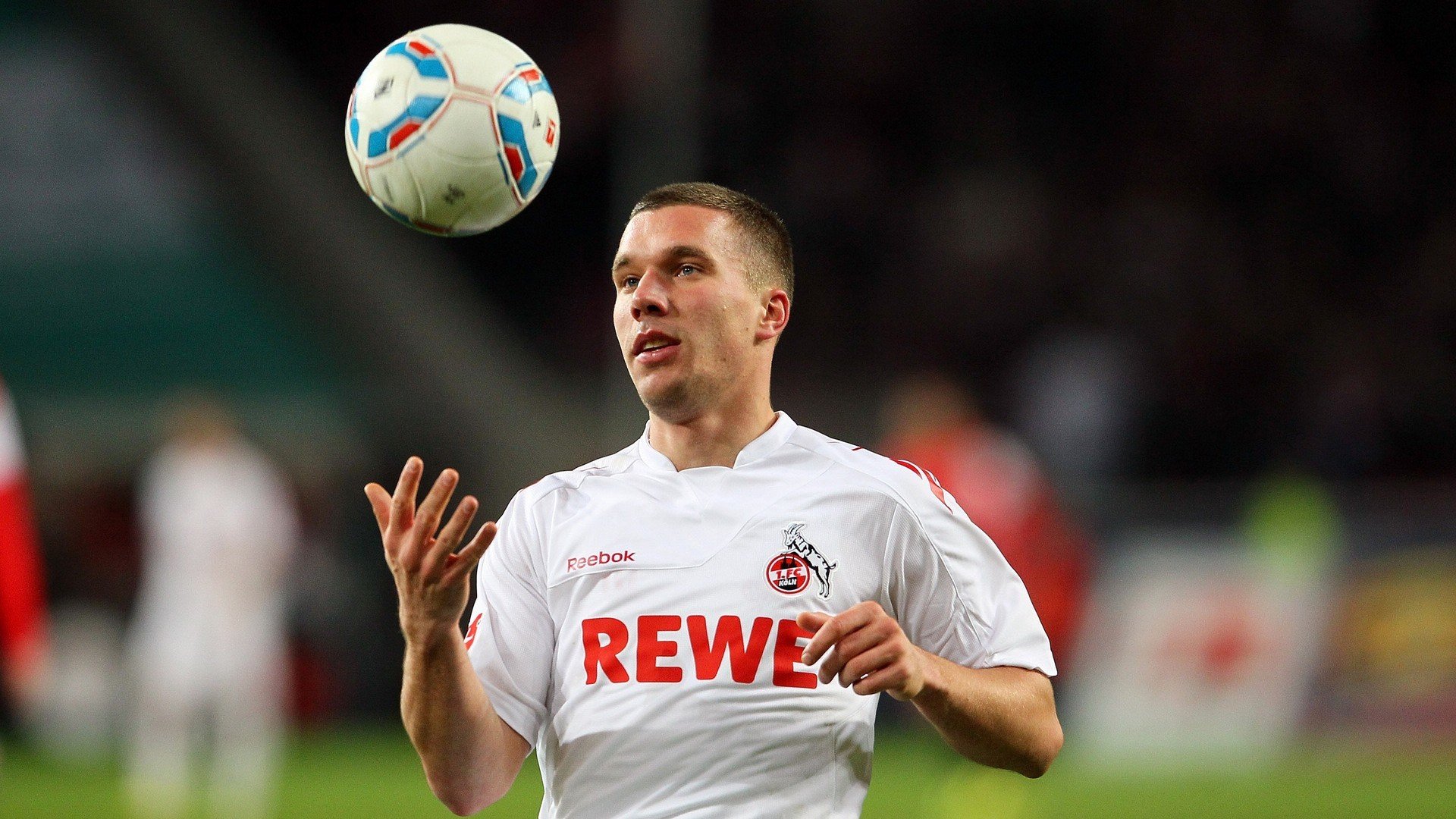 电竞选手因伤退役,粉丝众筹助其完成复健计划,电竞选手 退役